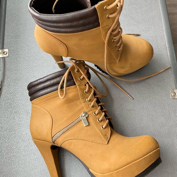 Women heel boots - Picture 2 of 4